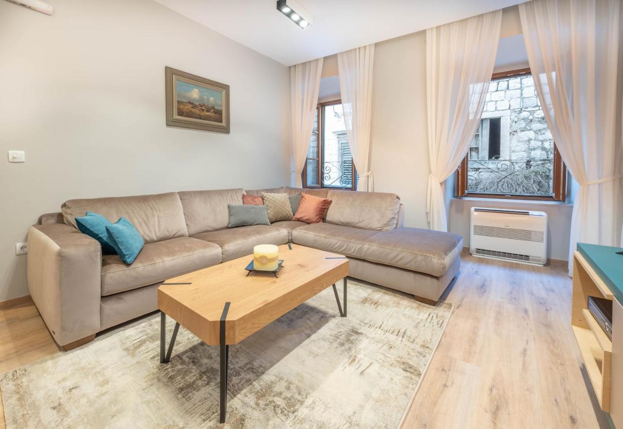 Sasha Di Cattaro - Old Town Lux Apartment Ngoại thất bức ảnh